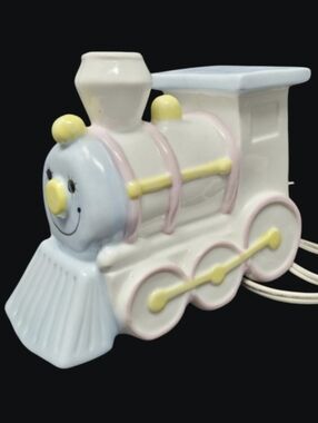 VINTAGE ENESCO NIGHT LIGHT TRAIN 1985